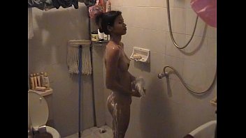 Nueng In The Shower