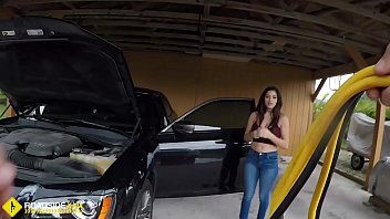 Roadside Latina Wife Has Sex With Her Mechanic Outside