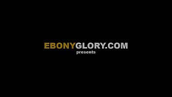 Ebony Tatiyana Foxx Tries Gloryhole Sex