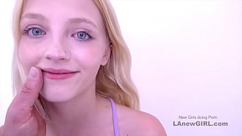 Little Teenie Gets Pussyfucked Creampied At Audition
